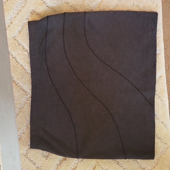 Simply Vera Vera Wang charcoal skirt. EUC! Ptp 19" Lgth 18.5" Extra Large - Picture 5 of 15